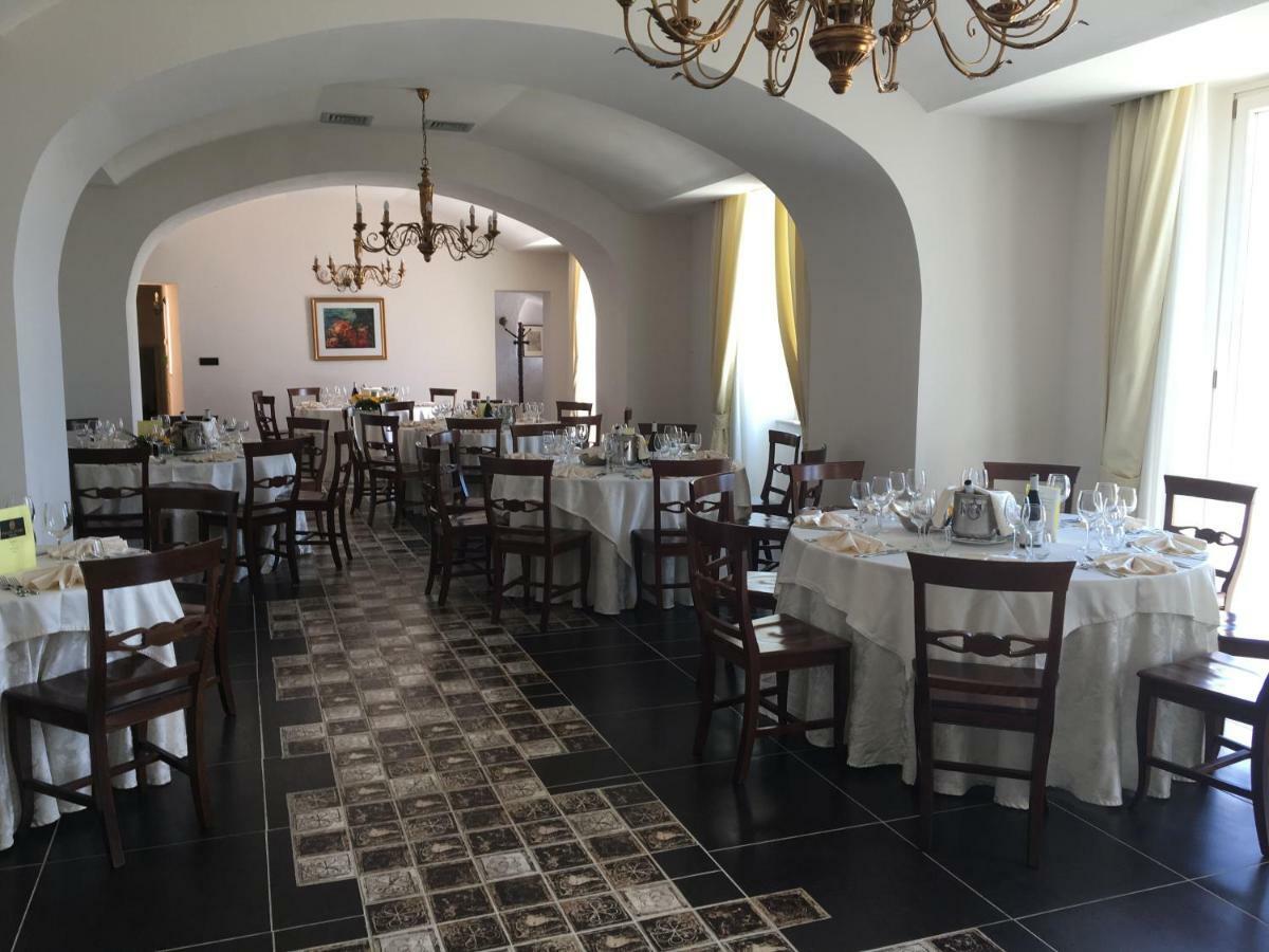 Palazzo Cestari Hotel Montesano sulla Marcellana Extérieur photo
